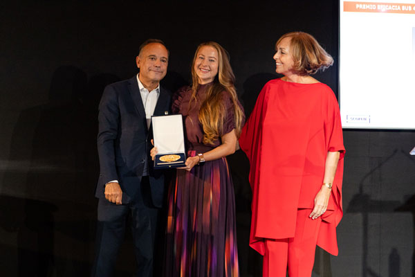 Premio Eficacia Sub 41 para Asia Okon (L`Oréal)